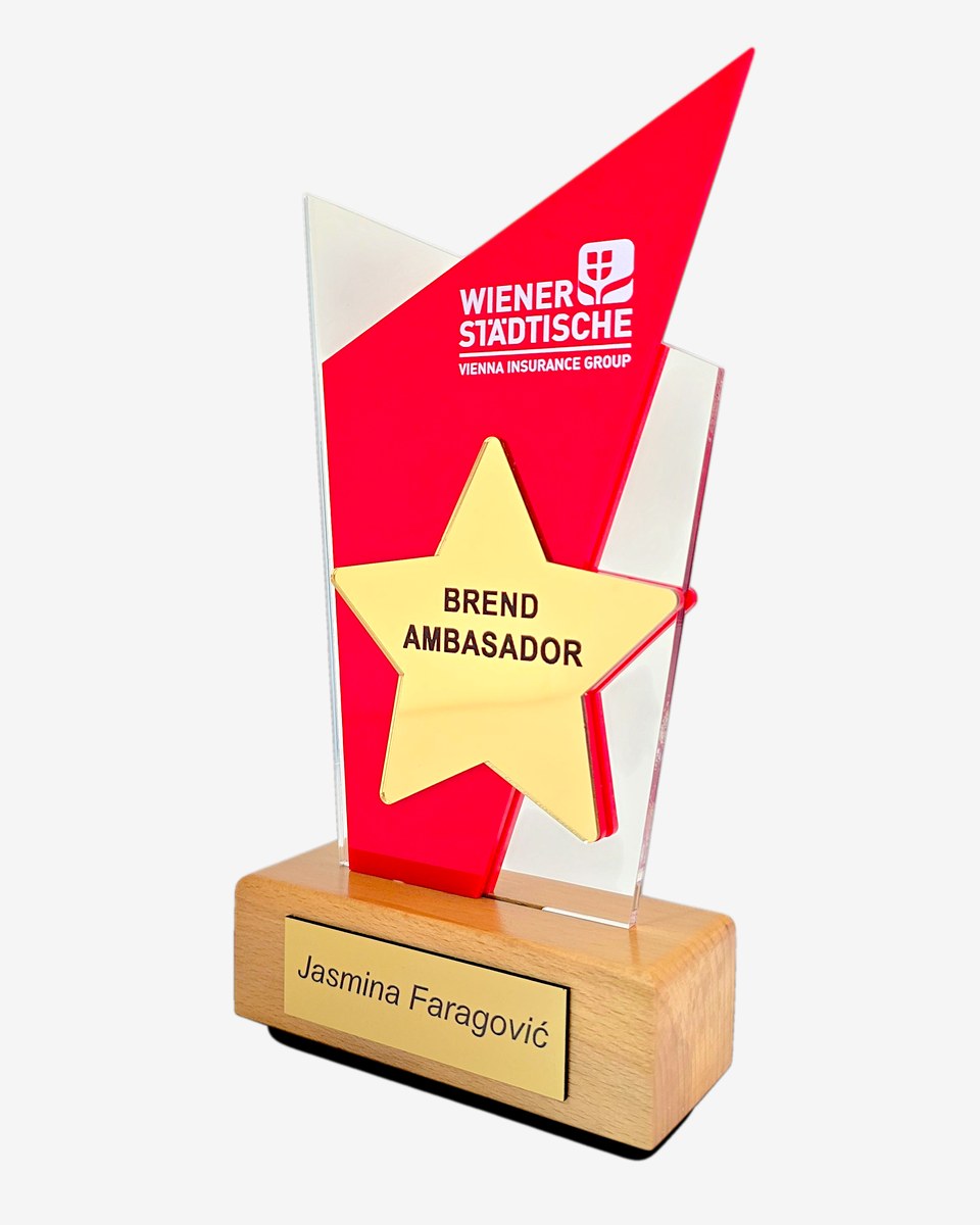 Trofej Brand Ambasador za Wiener Städtische, drvo i pleksiglas
